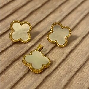 Van Cleef & Arpels Gold and Cream Earrings